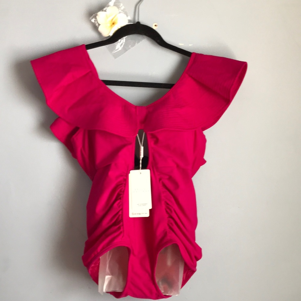 Unique swimwear suit Sz S BREeze Holiday